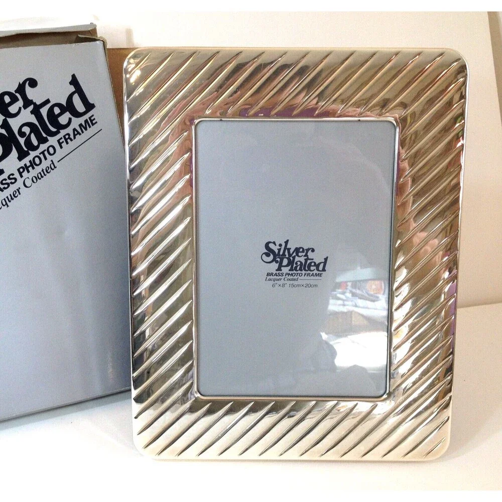 Beautiful Vintage Silver Plated Solid Brass Photo Frame 5 x 7 photo